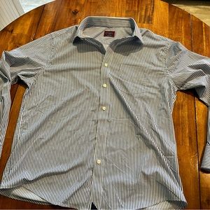 Men’s Large Untuckit Blue White Striped Performance Stretch VGC